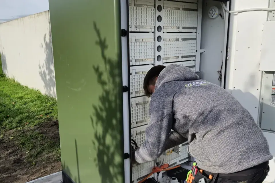 Batterijopslag & zonnepanelen voor Pluimvee