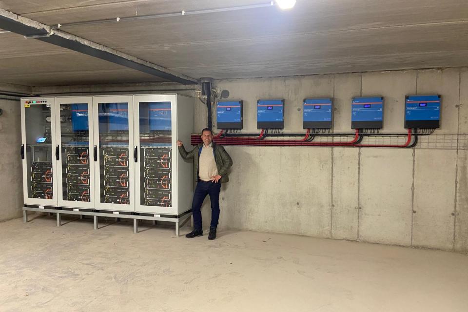 Waregem - Batterijsysteem voor betoncentrale
