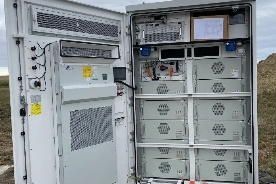 Octave batterijsysteem voor veefokkerij in Houthulst 